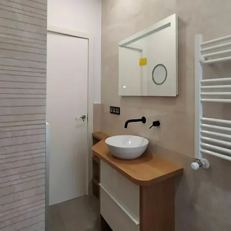 Tati Homes - Vista Alegre 33.1 Apartment